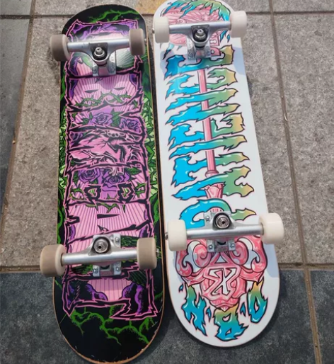 原价300多买的初学者滑板男女学生入门级双...