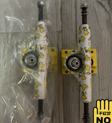 全新正品史努比 DBH桥滑板 不包邮不议价...