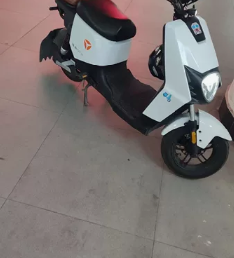 [庆祝][庆祝]出一台雅迪DT3改装款 前...