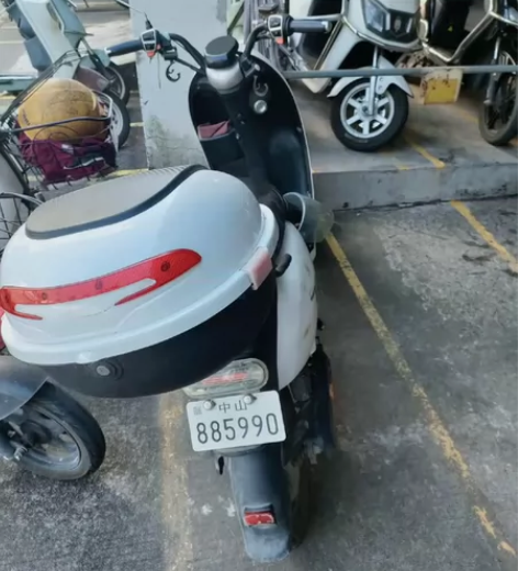 雅迪冰锋,锂电池48V20A,准备离开中山...