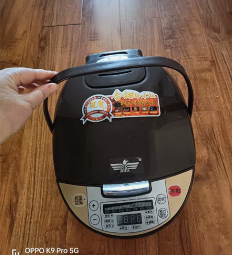 新飞电饭煲50急出～急出 闲置电饭煲可供4...