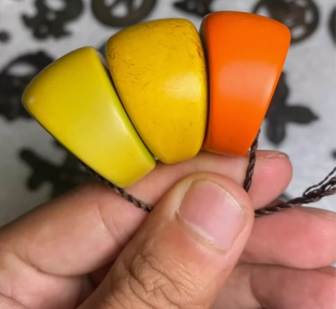 红黄绿灯，清代藏传老料器，老赛璐璐，老密胺...