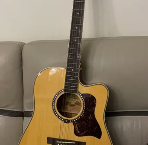 闲置吉他一把，适合初学者，放置了几年，琴弦...