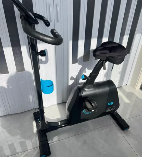 迪卡侬自发电共享单车 送坐垫   图2-6...