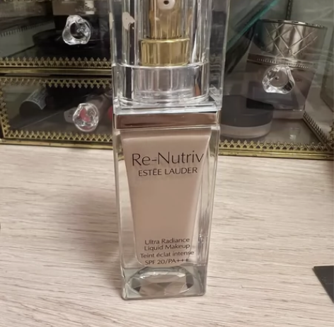 雅诗兰黛白金粉底液，澳门专柜购入，1c0（...