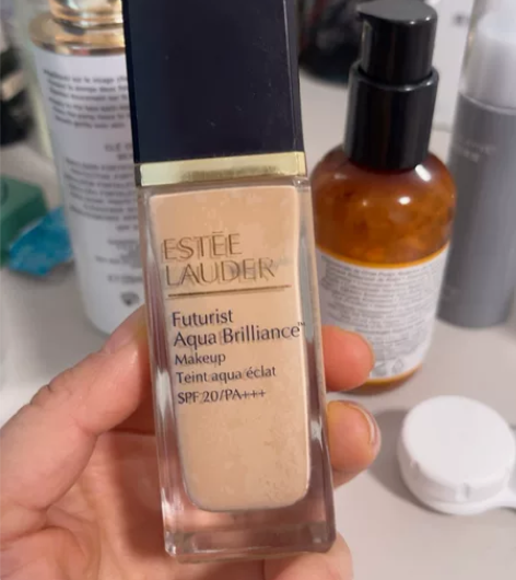 雅诗兰黛粉底液1W0，基本没怎么用，不适合...