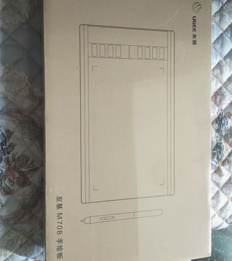 报绘画班送了个友基M708手绘板，但是已经...