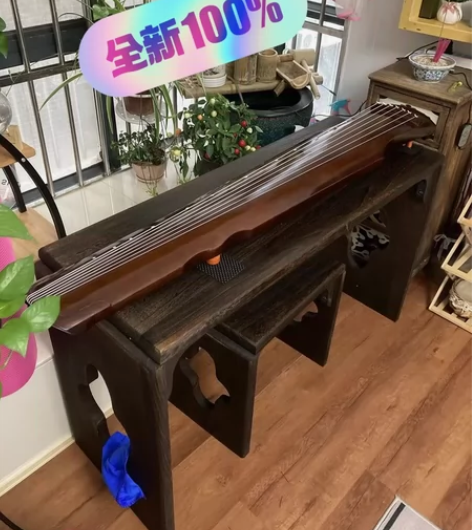 乐器店房租到期不干了,低价处理全新桐木演奏...