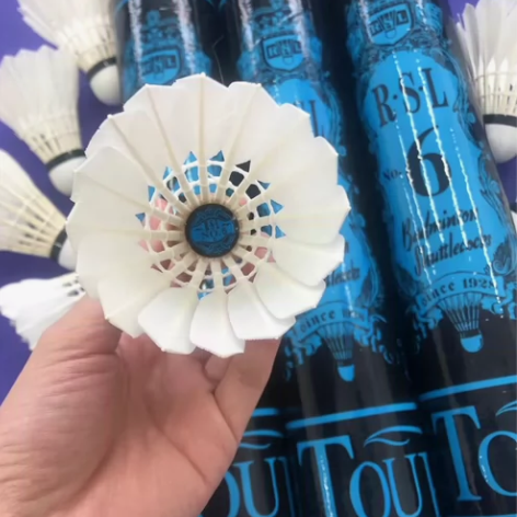 【亚狮龙6号球精选9.2新】，二手羽毛球，...