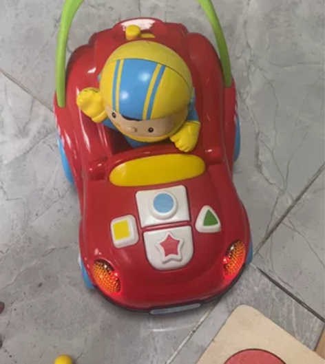 伟易达炫舞遥控汽车 汽车各项功能完好，看下...