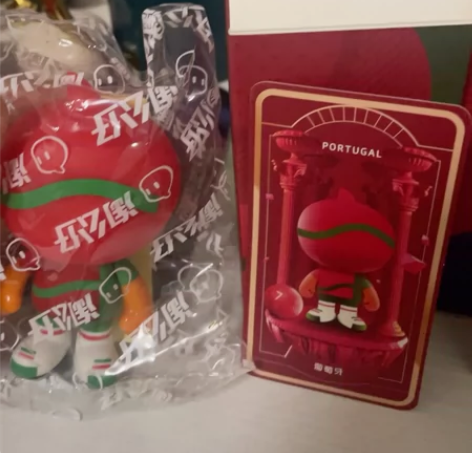 4个足球小公仔，2018年世界杯入的 最近...