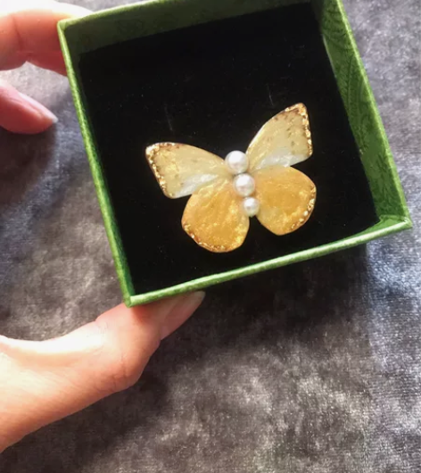 #胸针 黄色蝴蝶胸针 小众胸针 轻奢原创设...
