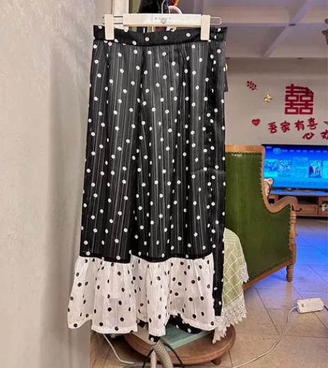 全新带吊牌-买手店品牌波点半裙 腰围72，...