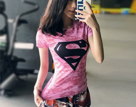 健身女孩迷彩个性运动短袖紧身高弹瑜伽跑步透...