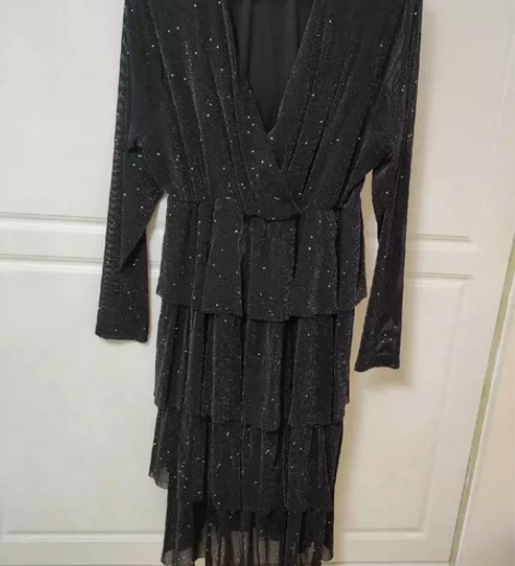 黑色亮片高定蛋糕裙连衣裙带弹力！胸围100...