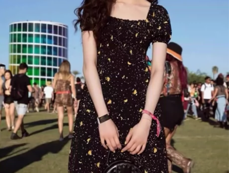 宋妍霏明星同款2023夏季新款田园风黑色碎...