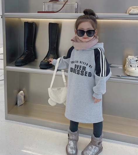 咸蛋小虾米女童一体绒加厚卫衣裙宝宝中长款连...