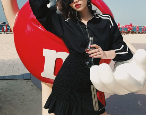 子晴  运动风连衣裙！ 感兴趣的话点“我想...