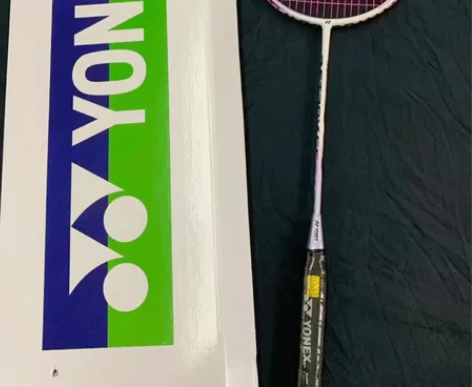 个人闲置转让全碳素羽毛球拍 材质：高碳!型...