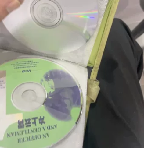DVD碟片、电影光盘。单张10元，打包90...