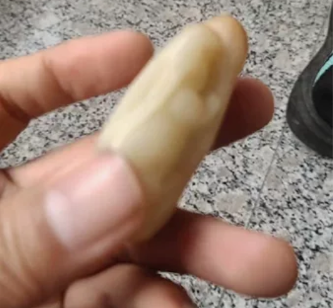 和田玉,前途不可限量,打灯透。 感兴趣的话...