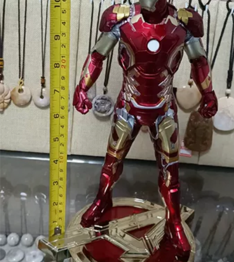 店铺清货,钢铁侠手办150元,不议价,不退...