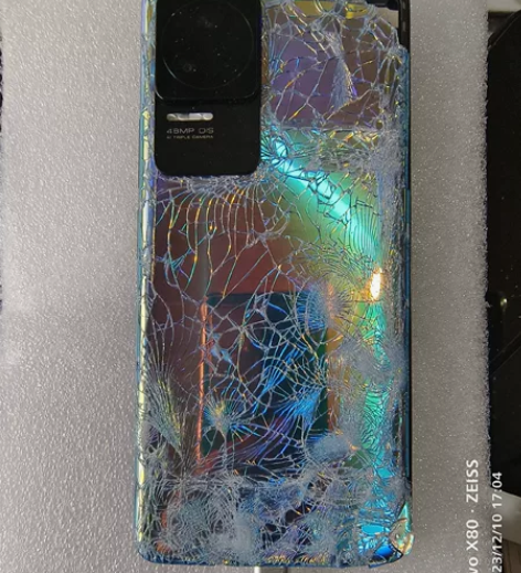 ?红米K50坏手机 充电有1.7A电流，屏...