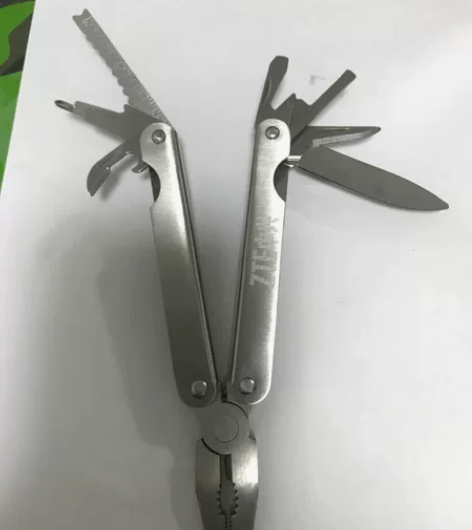 包邮 折叠军刀 多功能折叠工具 老虎钳 户...