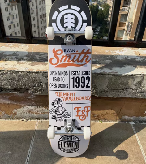 (急出原价500多)进口专业滑板Eleme...