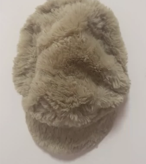 包邮/咖色毛绒鸭舌帽 感兴趣的话点“我想要...