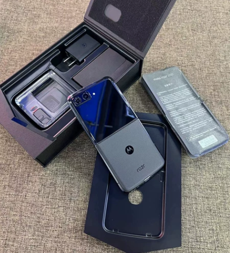 ?摩托罗拉 刀锋2稀有机 激情购物没怎么用...