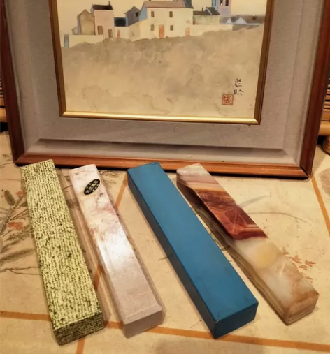 石质镇纸一组两枚 品相如图，完好品，轻微使...