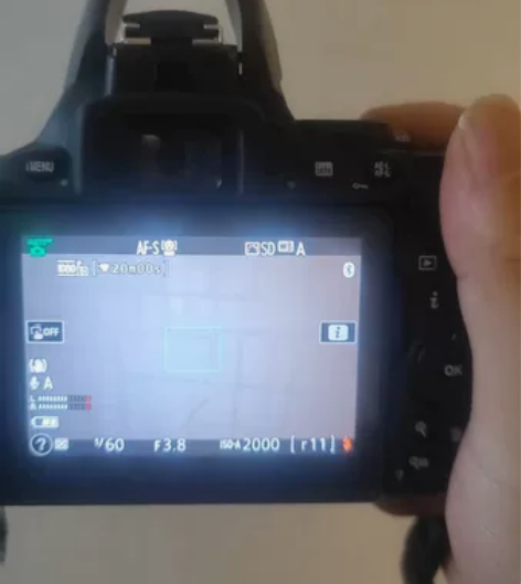 尼康d5600,成色99新,有箱说,功能正...