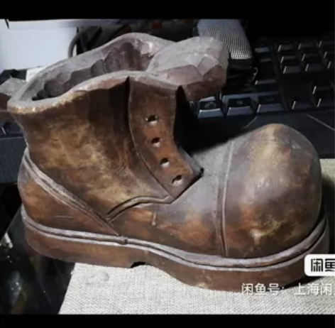 摆件，笔筒，材质像是树脂。同价三件包邮 摆...