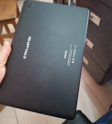 台电 M40se  TLA001  屏幕摔...