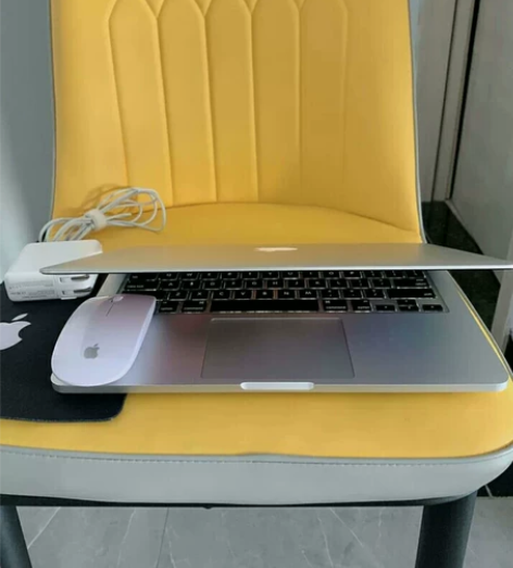 急售自用本带发票原价一万多些i9顶配苹果笔...