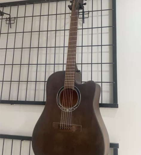 JOJO吉他一把，全新，老师推荐的799的...