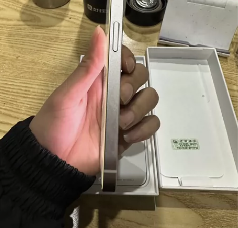 出个人一部iPhone14，128G 一直...