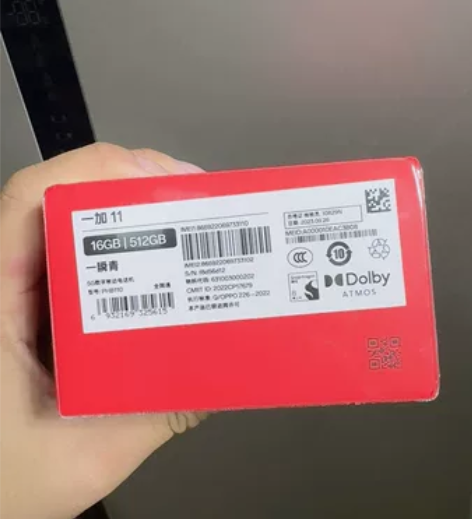 全新一加11  16＋512G 3600元...