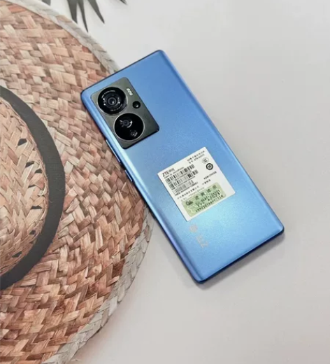 ?中兴Axon40Pro全套8+256G内...