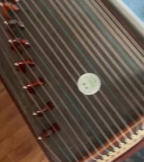 低价出雅韵古筝 朋友三年2000多前买来送...