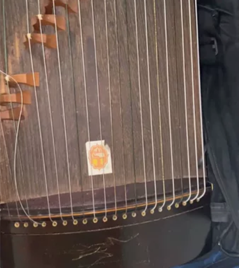 琴行闲置古筝，纯实木 八成新，可正常使用 ...