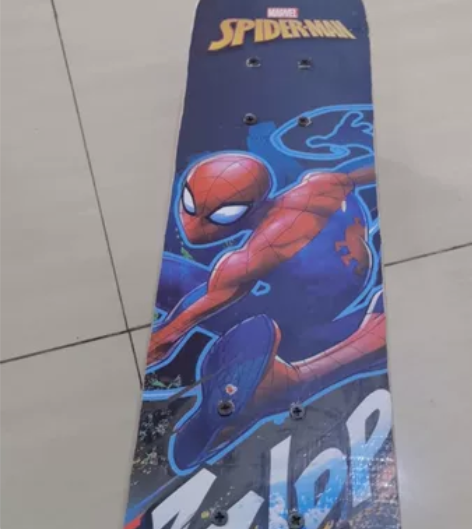 儿童迪士尼蜘蛛侠滑板 如实拍图?轻微使用痕...