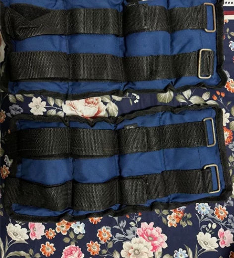 沙袋一对,每个重2公斤,一共4公斤,含收纳...