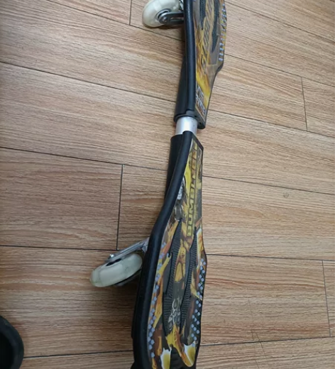 蛇形滑板 小孩子可以玩 尽量郑州巩义自提 ...