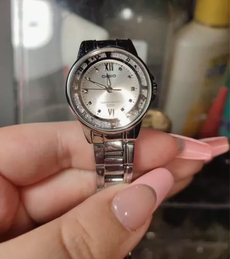 卡西欧手表 得物购入 戴过几次不喜欢了 指...
