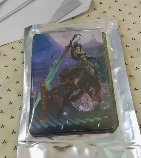 豪杰武姬传之天下十八剑上 浮雕折光闪纹彩闪...