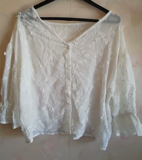 日本新款甜美蕾丝雪纺喇叭袖刺绣宽松v字领雪...