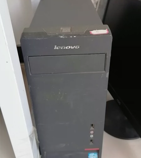 联想主机，正常使用中，轻微使用痕迹，有需要...