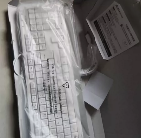 全新仅拆封双飞燕FK10有线键盘商务办公专...